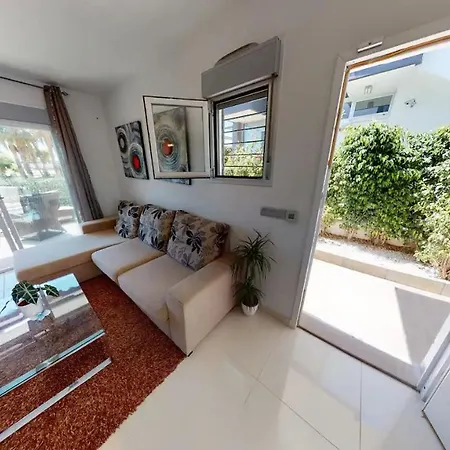 Erdgeschosswohnung In Punta Prima Lägenhet Torrevieja