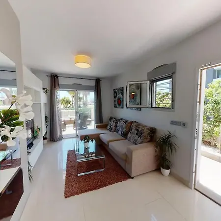 Erdgeschosswohnung In Punta Prima * טורבייחה